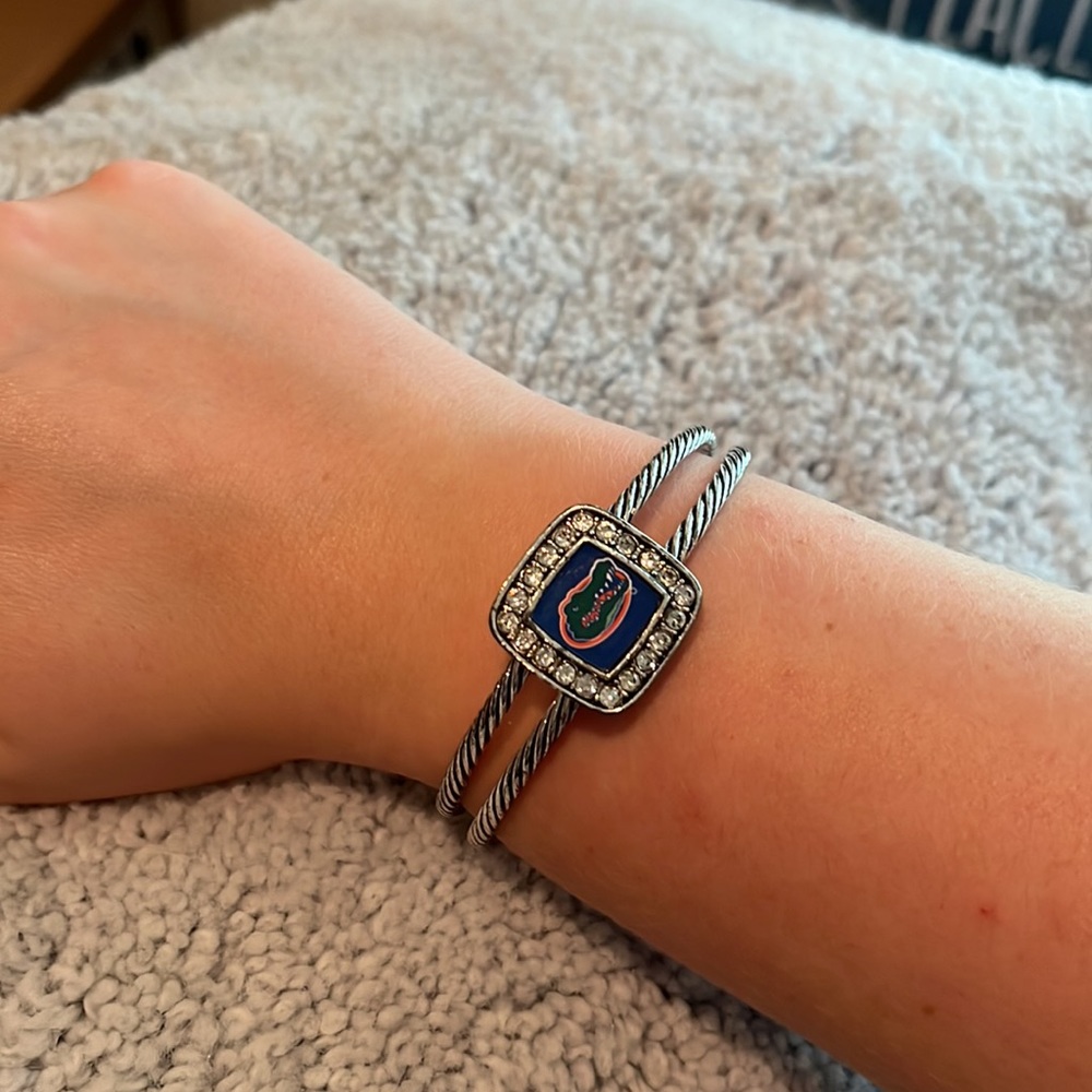Gorgeous Florida Gators cuff bracelet 🐊